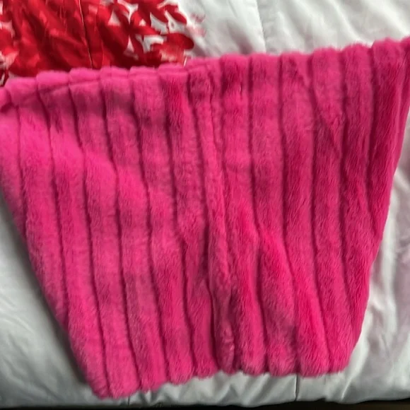 Brand, new hot pink, Madison 88 scarf - Picture 4 of 4